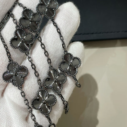 [Violet JW]CLOVER 5 MOTIF BLACK BRACELET