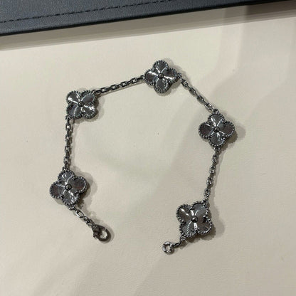 [Violet JW]CLOVER 5 MOTIF BLACK BRACELET