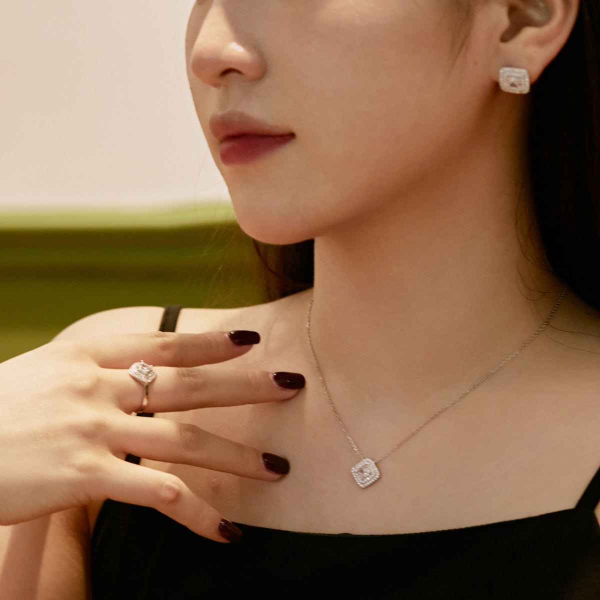[Violet JW]Sparkling Asscher Cut Necklace