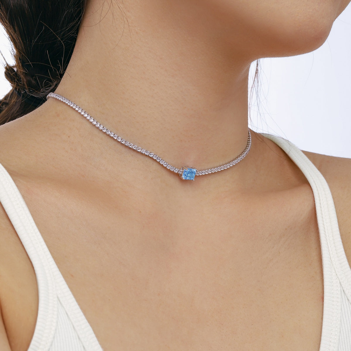 [Violet JW]2.0 carat Ornate Emerald Cut Necklace