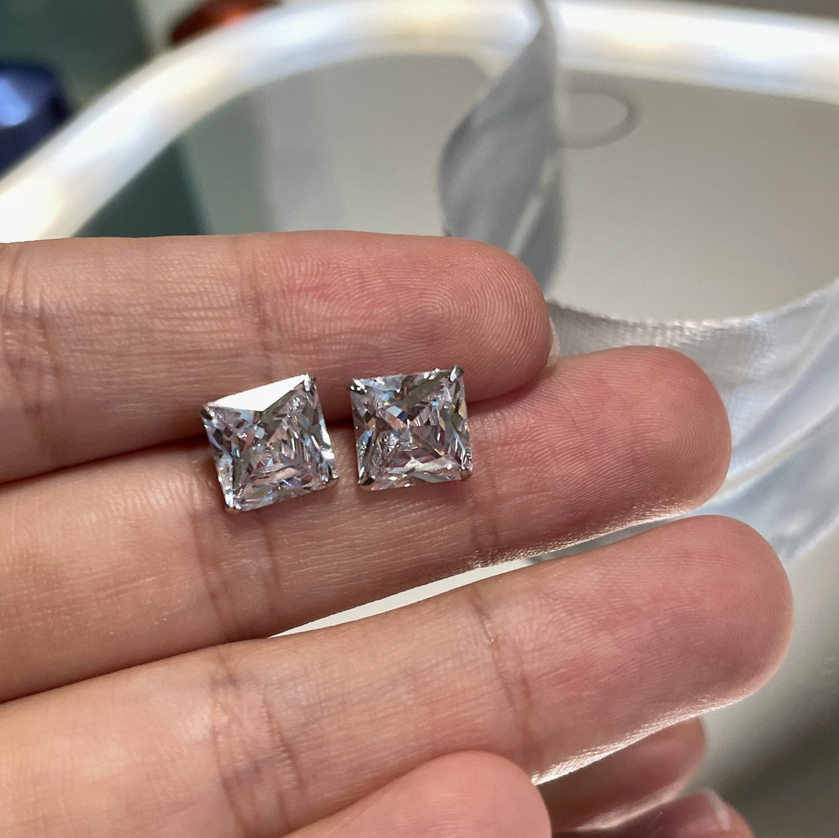 [Violet JW]Ornate Square Shape Earrings