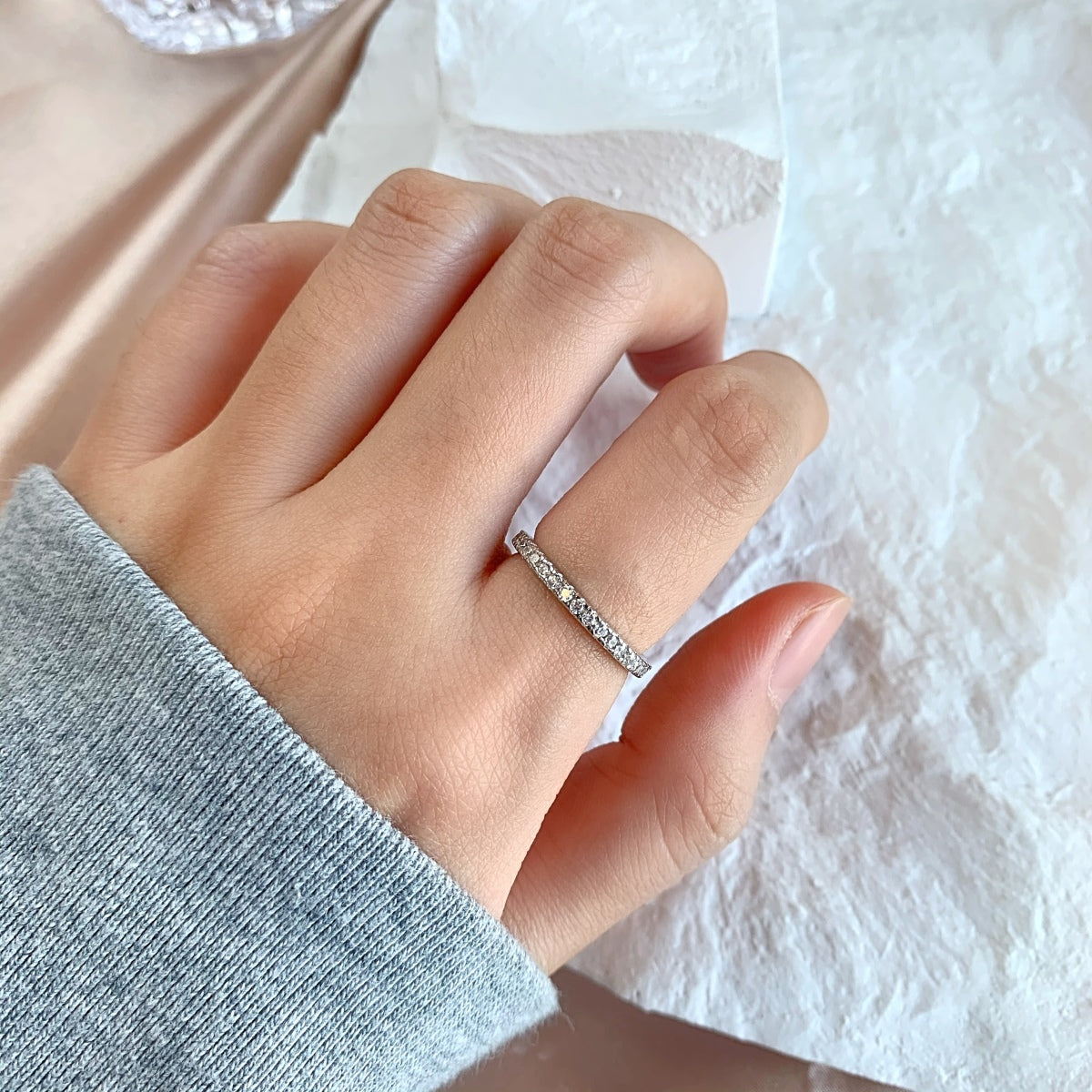 [Violet JW]Delicate Sparkling Round Cut Daily Ring