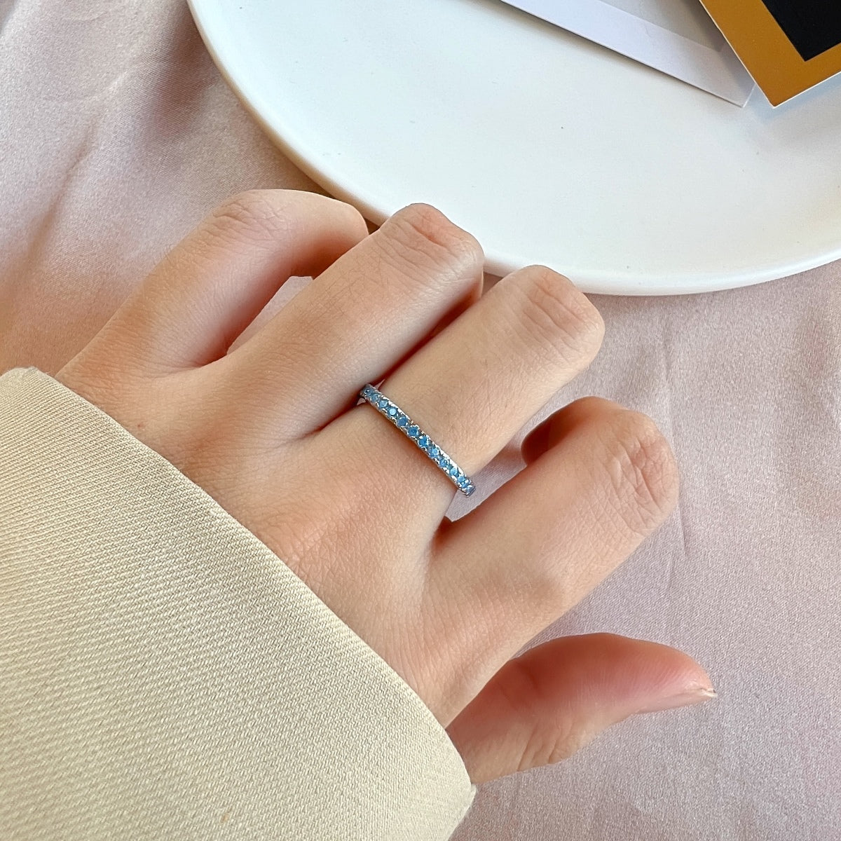 [Violet JW]Delicate Sparkling Round Cut Daily Ring