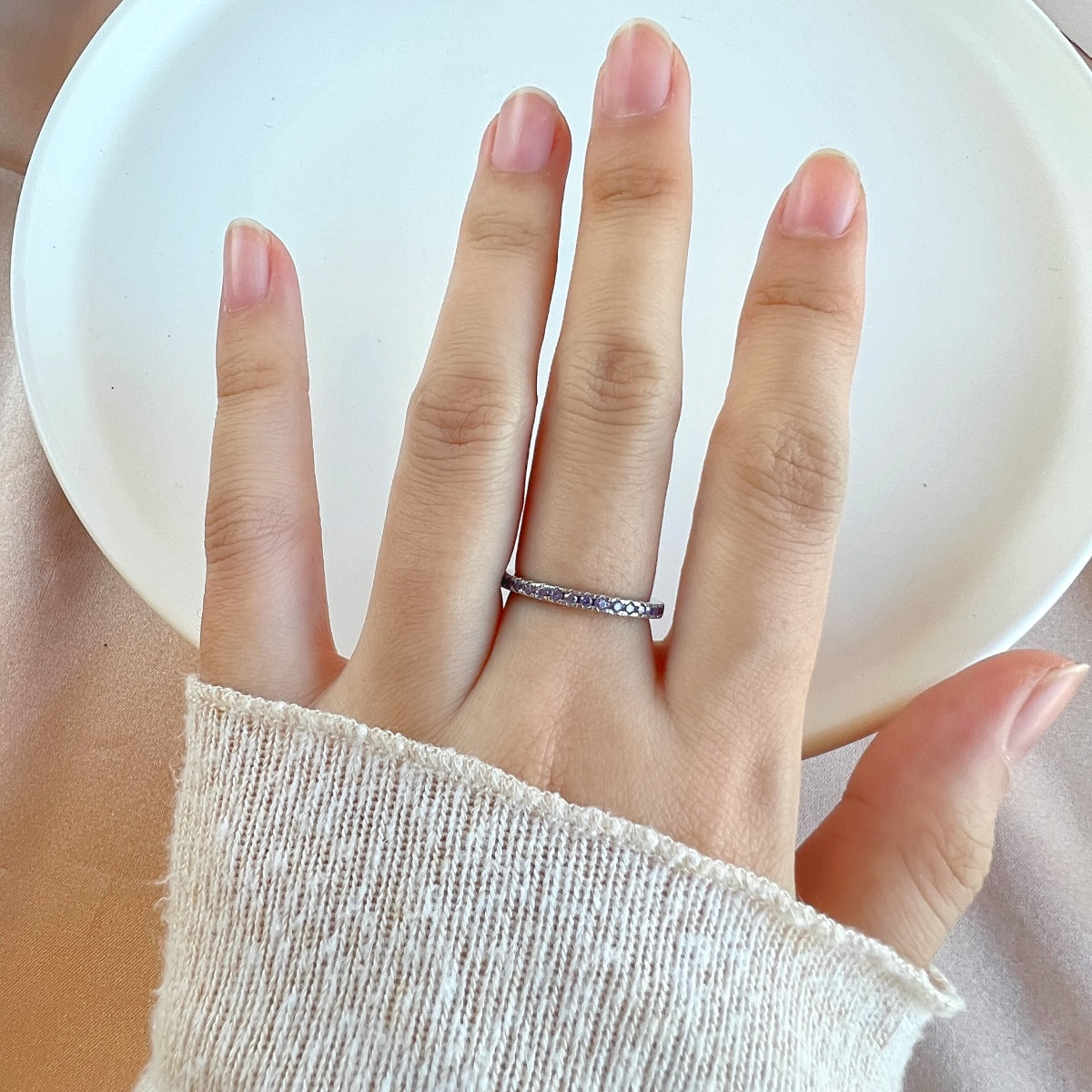 [Violet JW]Delicate Sparkling Round Cut Daily Ring