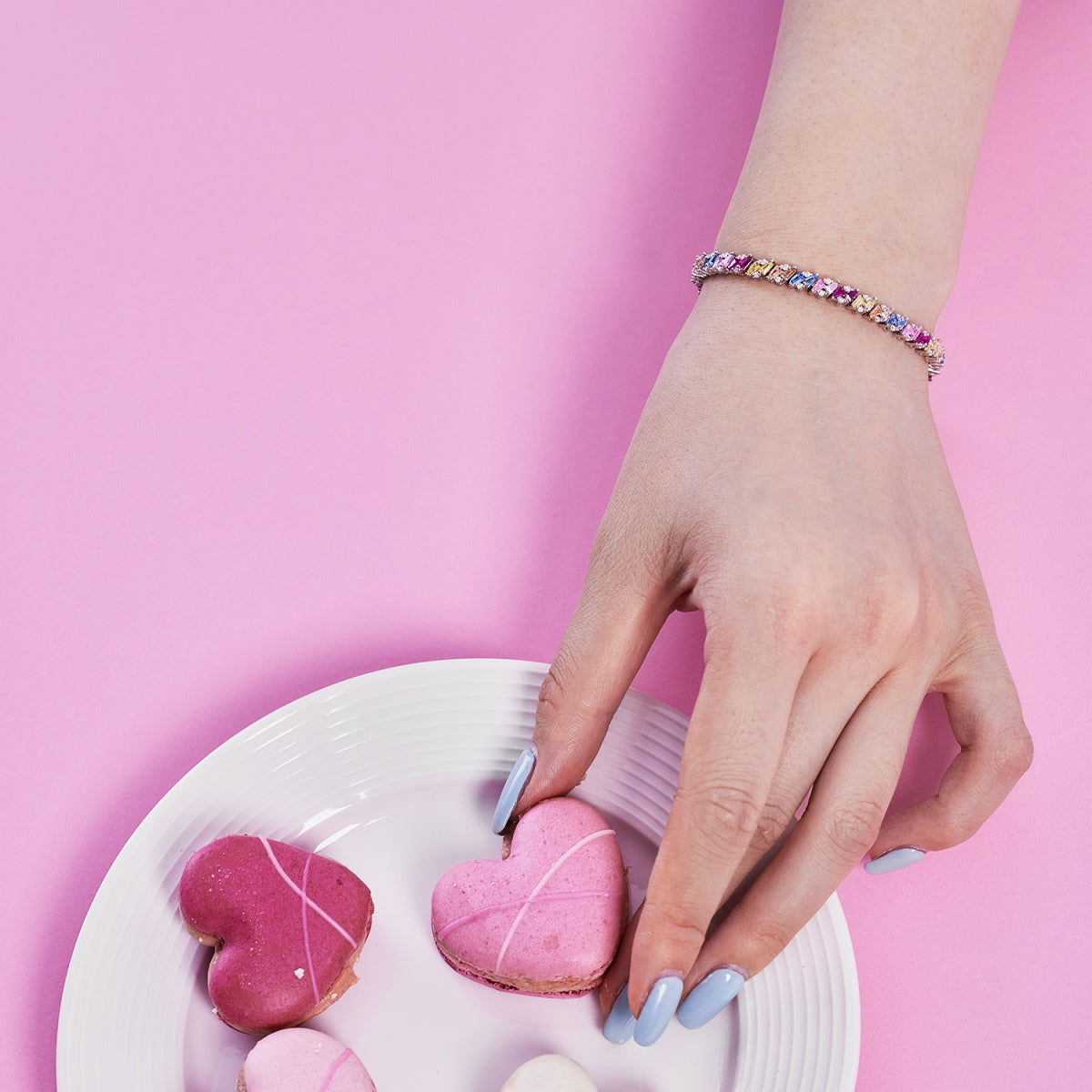 [Violet JW]Ornate Sparkling Multi Cut Party Bracelet