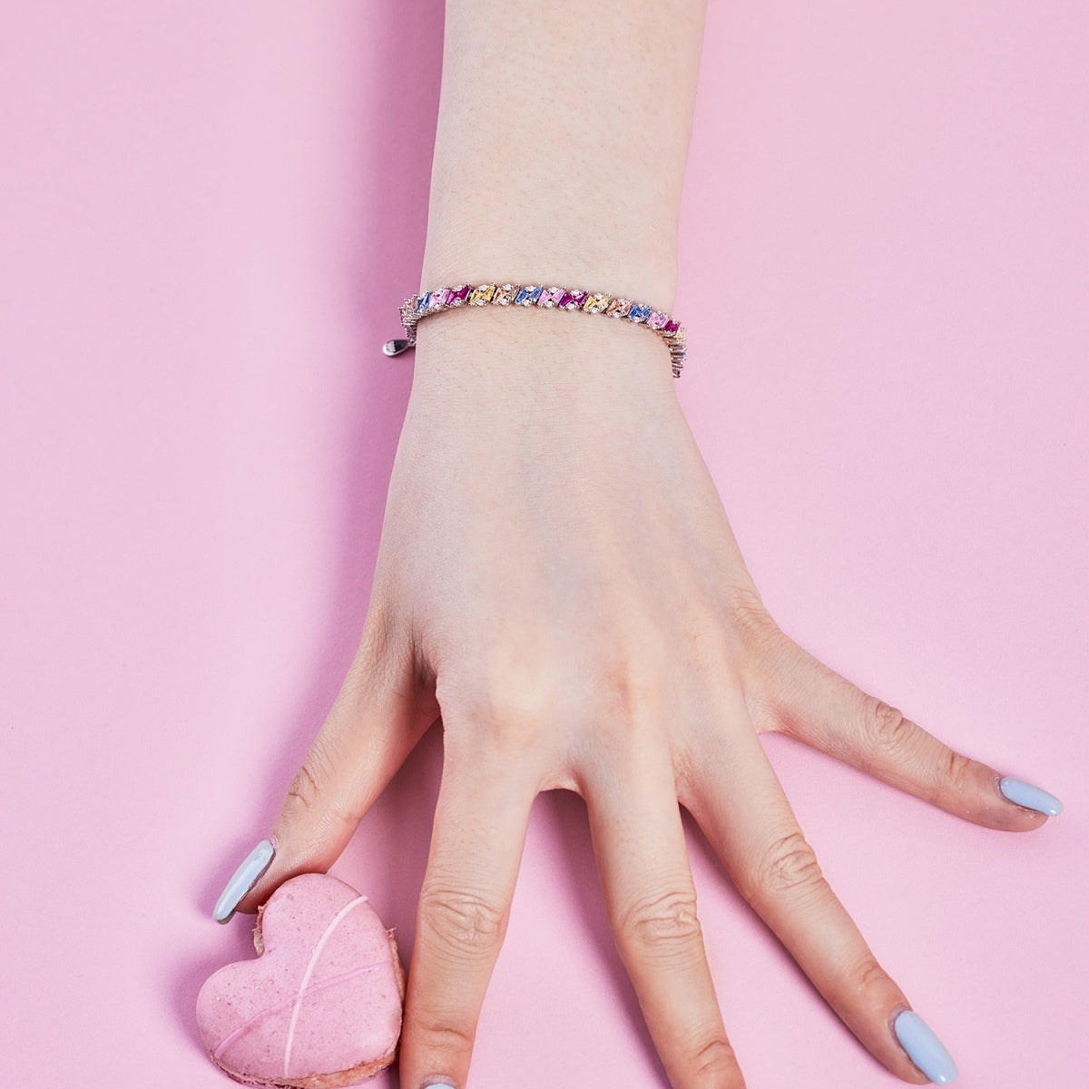 [Violet JW]Ornate Sparkling Multi Cut Party Bracelet