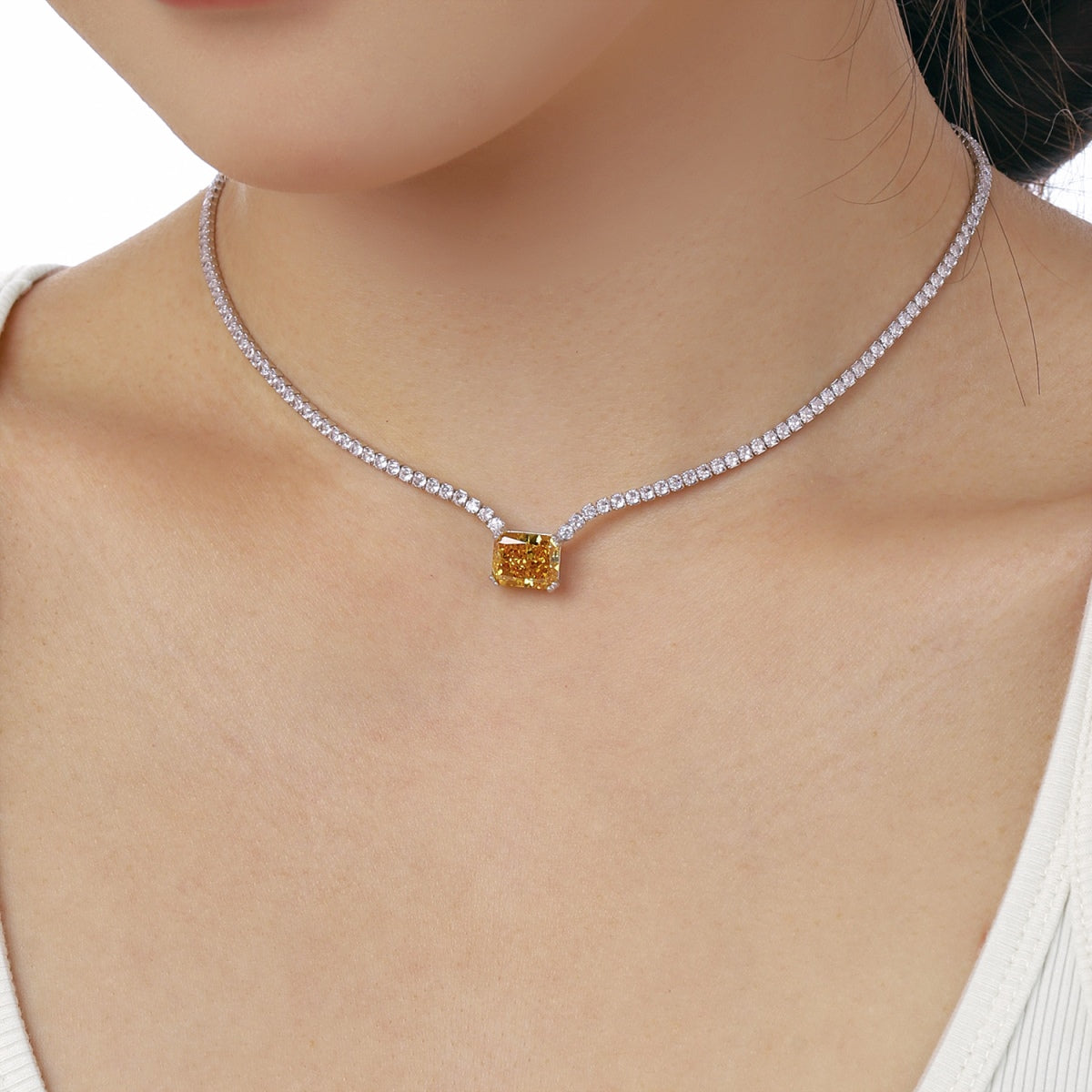 [Violet JW]4.0 Carat Elegant Radiant Cut Necklace