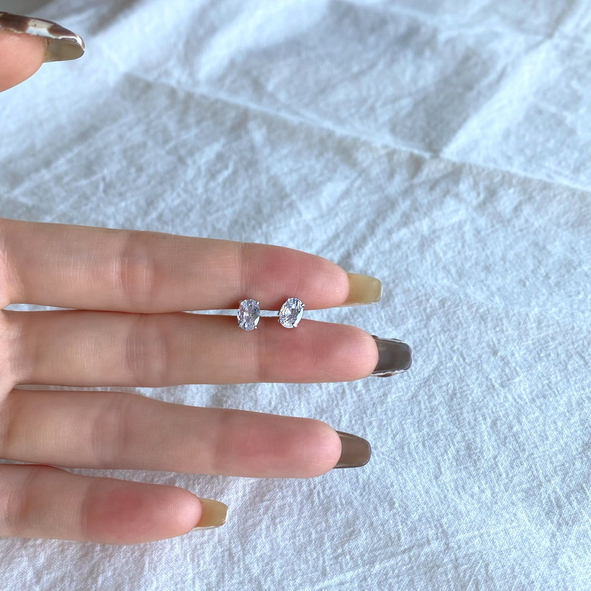 [Violet JW]Oval Classic Dignified Elegant Earrings