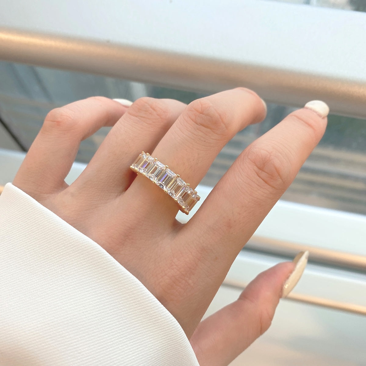 [Violet JW]0.75 Carat Elegant Emerald Cut Tennis Ring