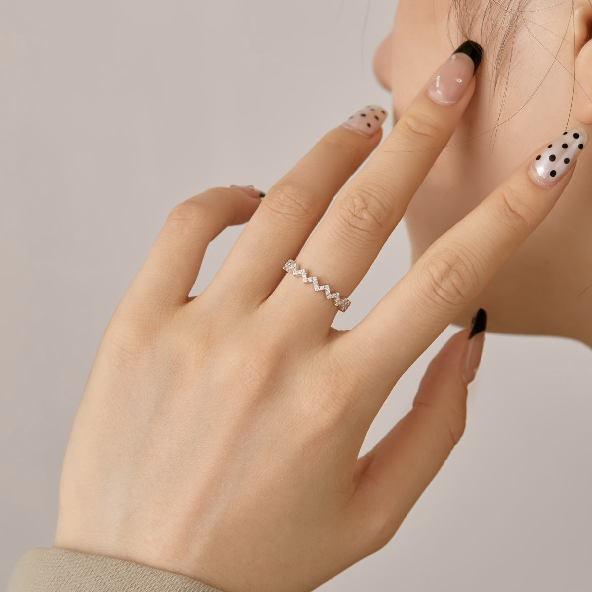 [Violet JW]Delicate Enchanting Wave Shape Daily Ring
