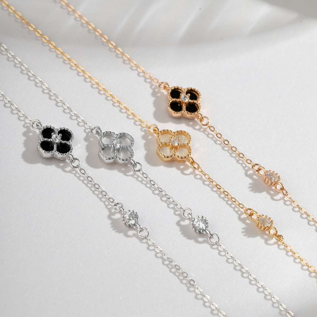 [Violet JW]Delicate Four Leaf Clover Bracelet
