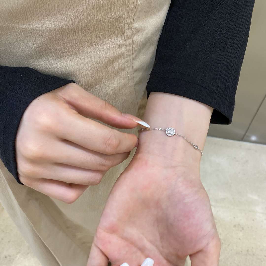 [Violet JW]Dazzling Round Cut Shape Bracelet