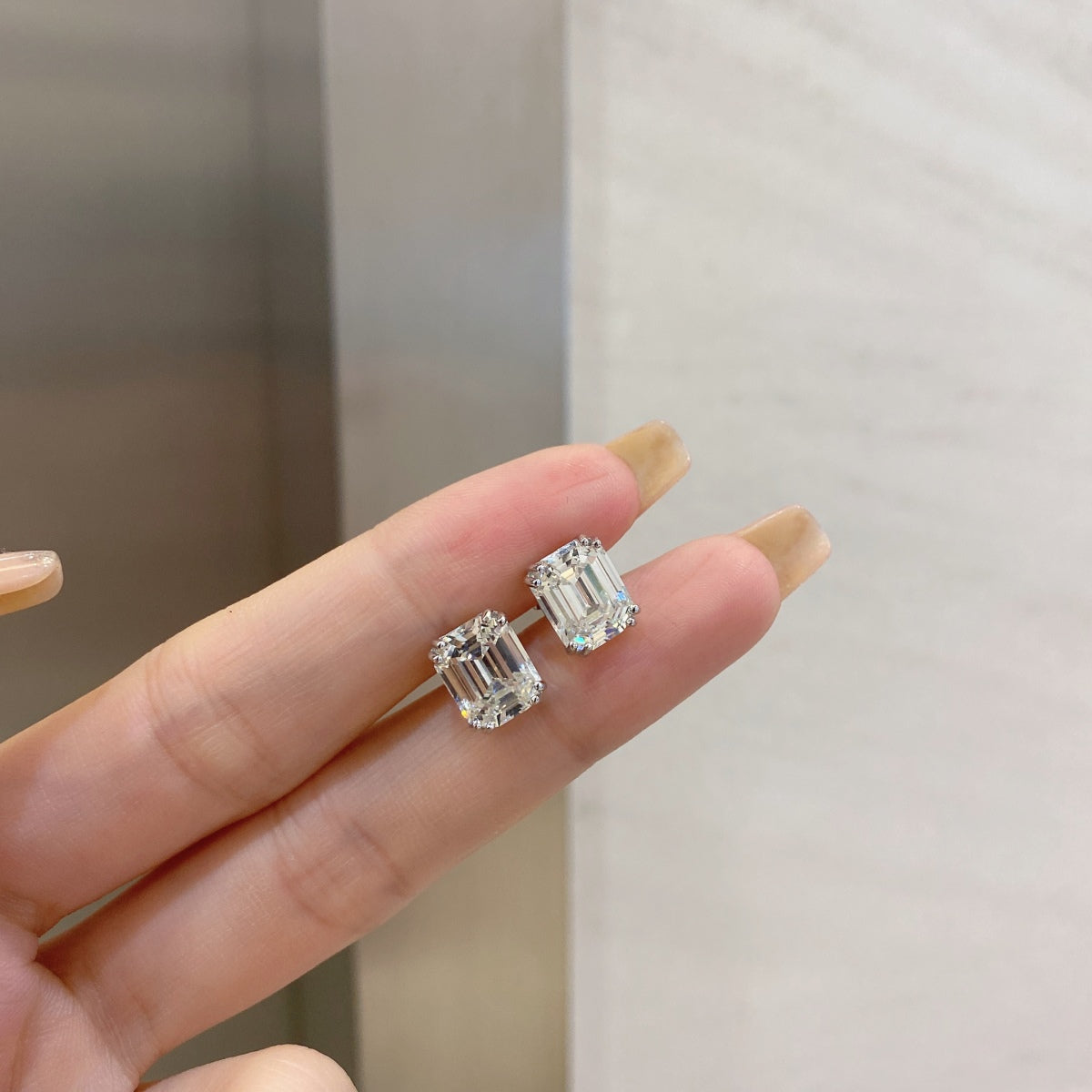 [Violet JW]Dazzling Square Shape Earrings