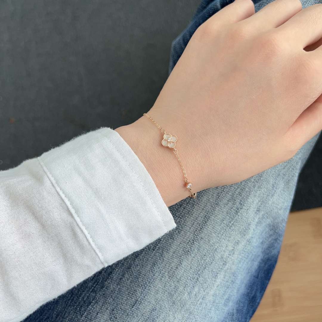 [Violet JW]Delicate Four Leaf Clover Bracelet