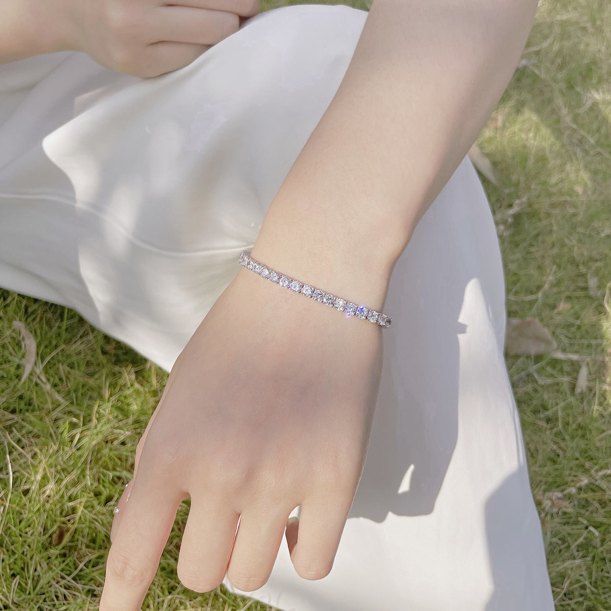 [Baslove] Strahlend buntes Party-Armband im Rundschliff