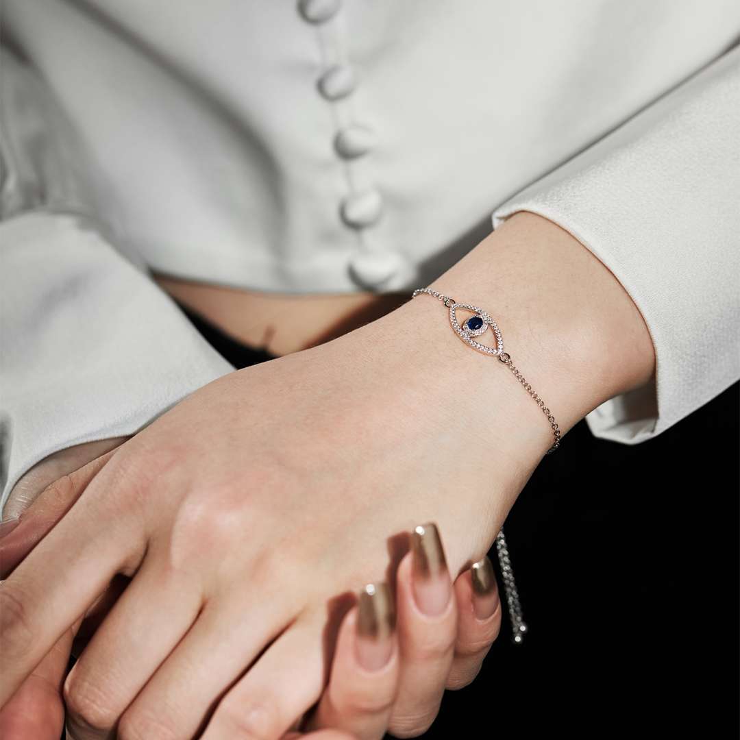 [Violet JW]Devil's Eye Hollow Design Bracelet