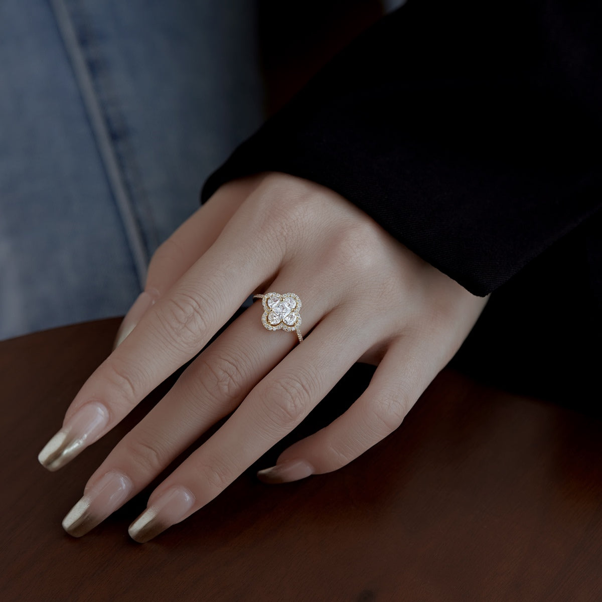 [Violet JW]Luxurious Eternity Flower Shape Banquet Ring