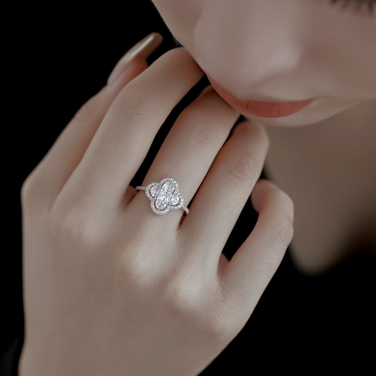 [Violet JW]Luxurious Eternity Flower Shape Banquet Ring