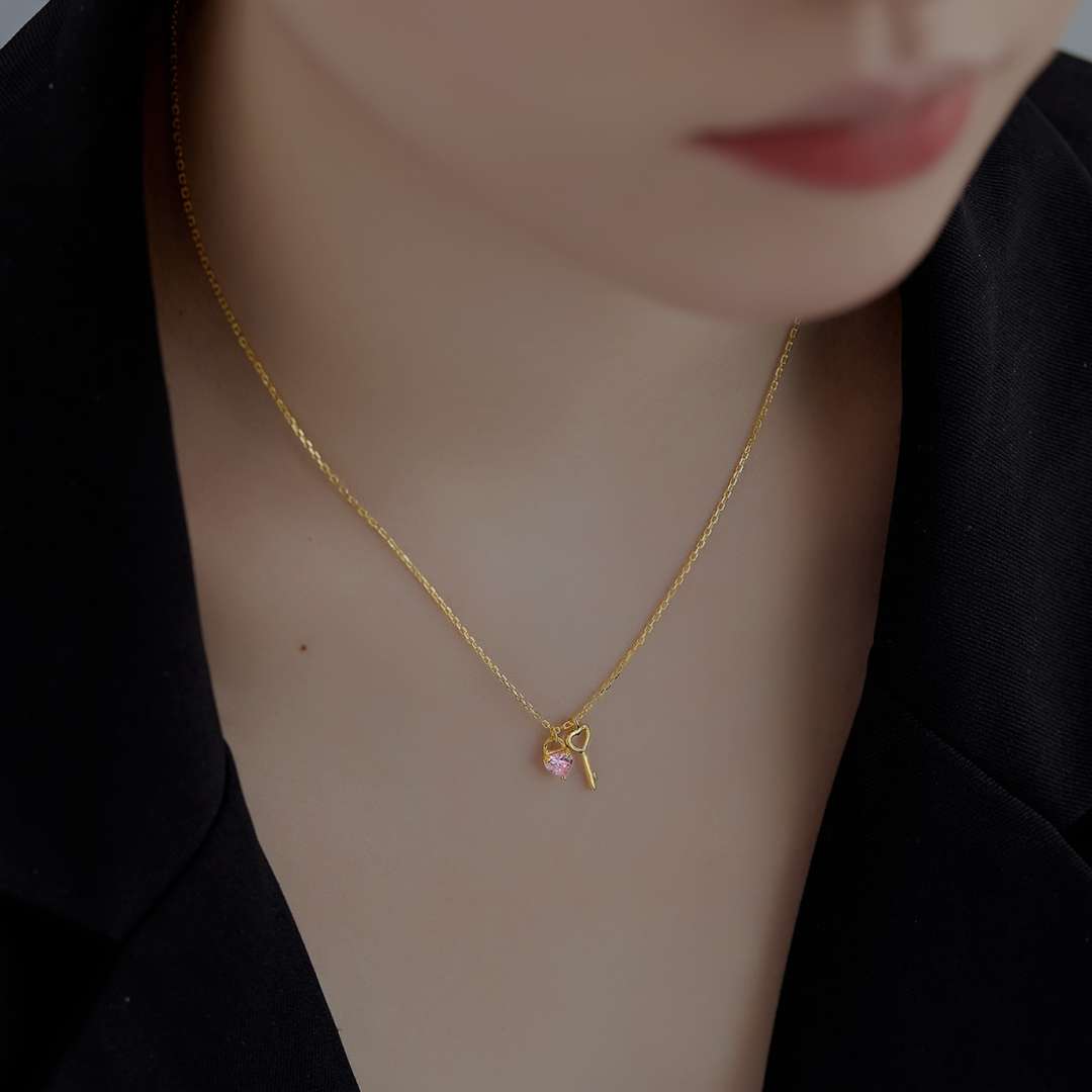 [Violet JW]Unique Heart Shape Key Pendent Necklace