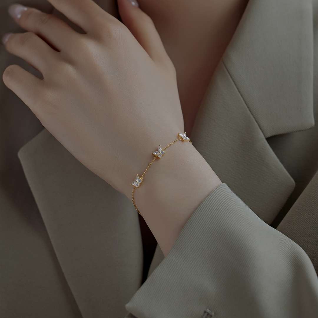 [Violet JW]Radiant Butterfly Shape Necklace