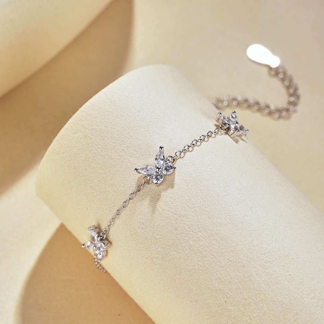 [Violet JW]Radiant Butterfly Shape Necklace