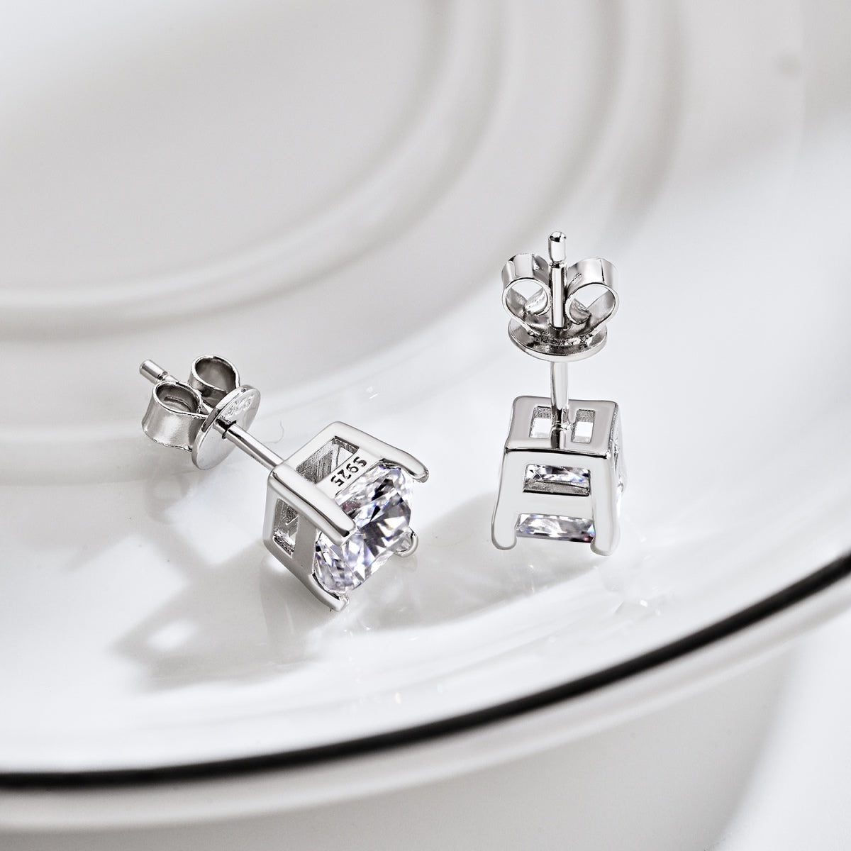 [Violet JW]1.0 Carat Radiant Princess Cut Wedding Earrings