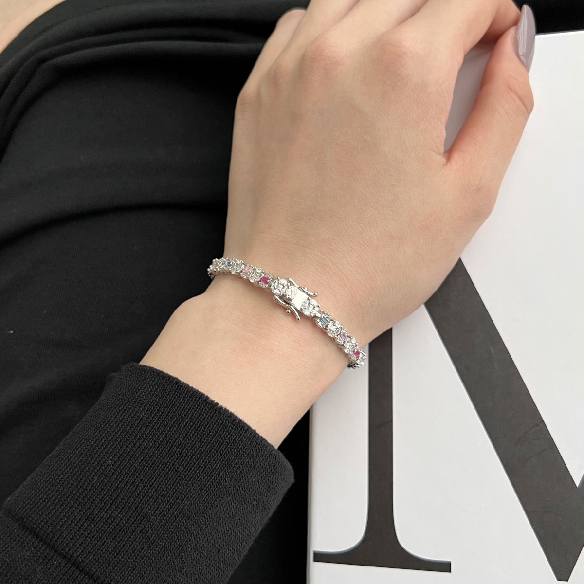 [Violet JW]Dazzling Radiant Multi Cut Daily Bracelet