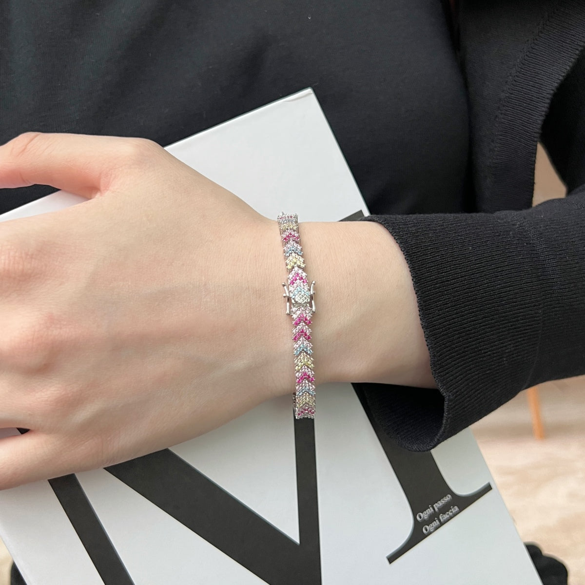[Violet JW]Ornate Sparkling Round Cut Party Bracelet