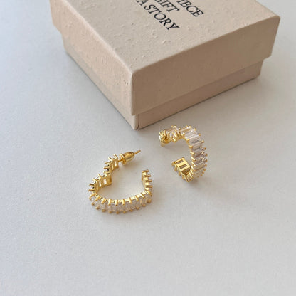 [Violet JW]Radiant Heart Cutout Earrings