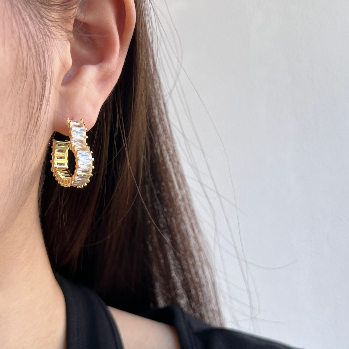 [Violet JW]Radiant Heart Cutout Earrings