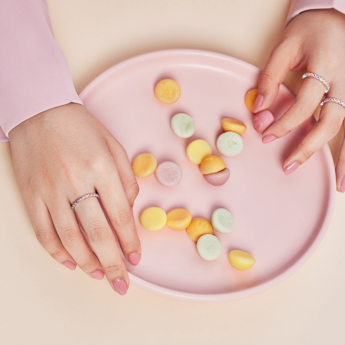 [Violet JW]Radiant Sparkling Round Cut Daily Ring