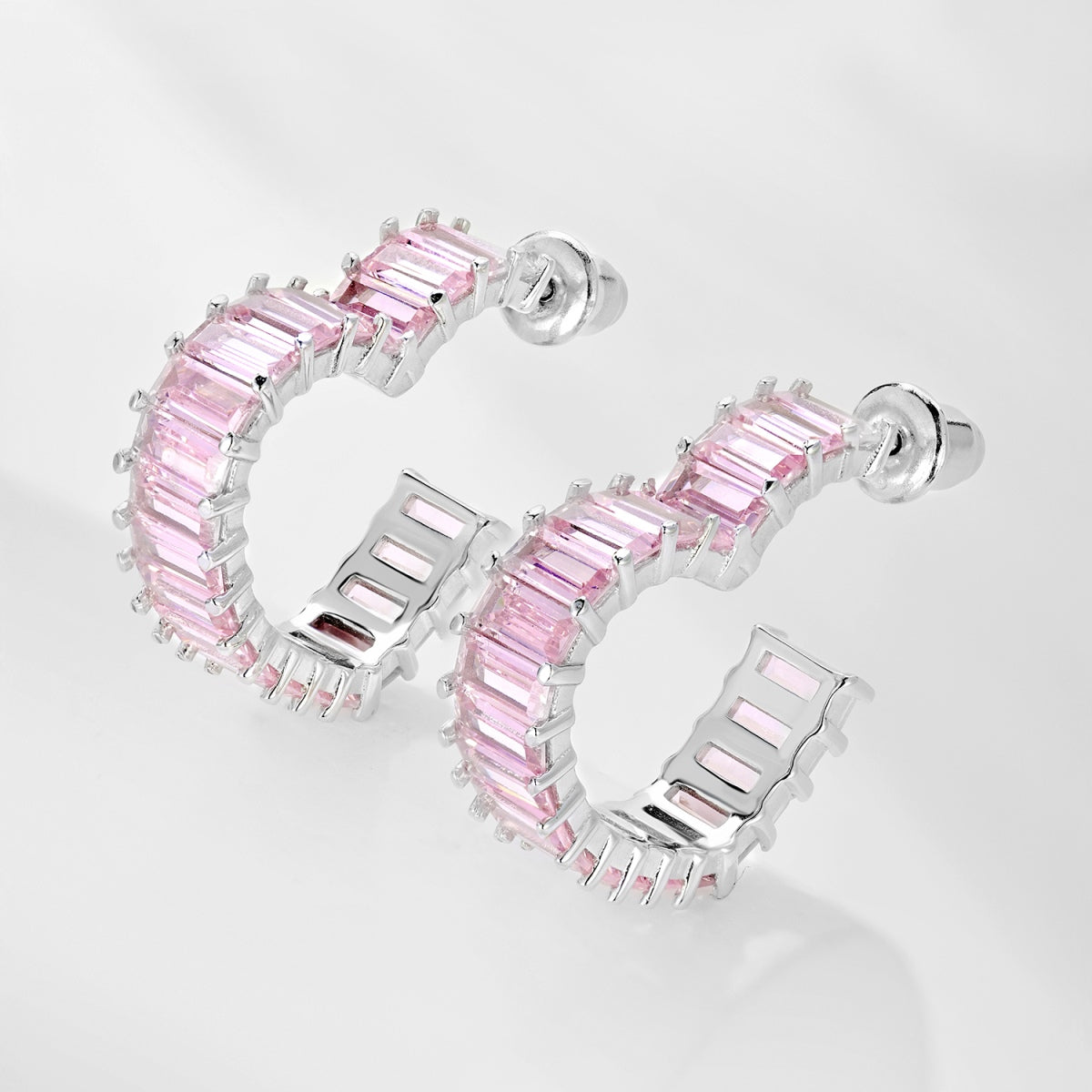 [Violet JW]Radiant Heart Cutout Earrings