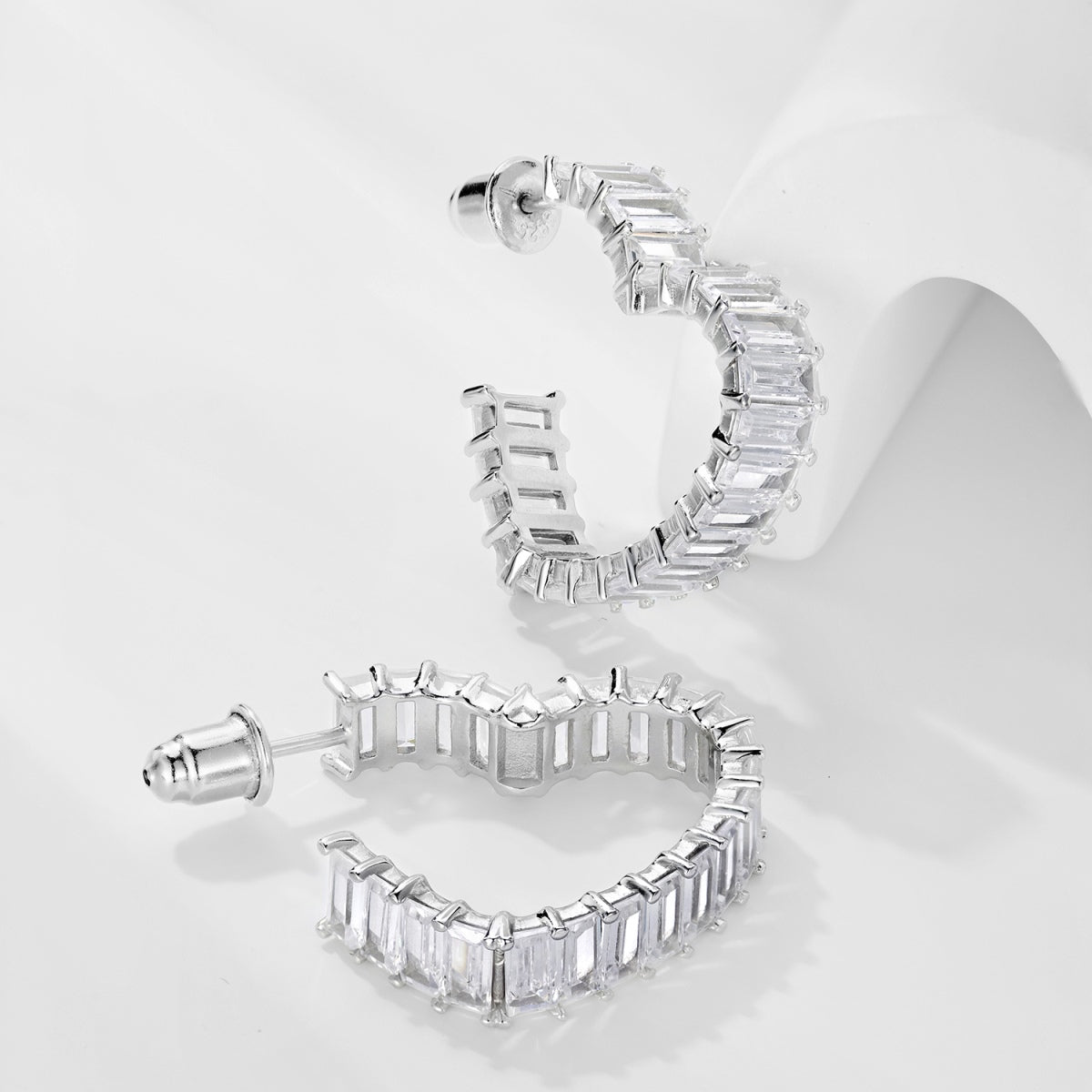 [Violet JW]Radiant Heart Cutout Earrings