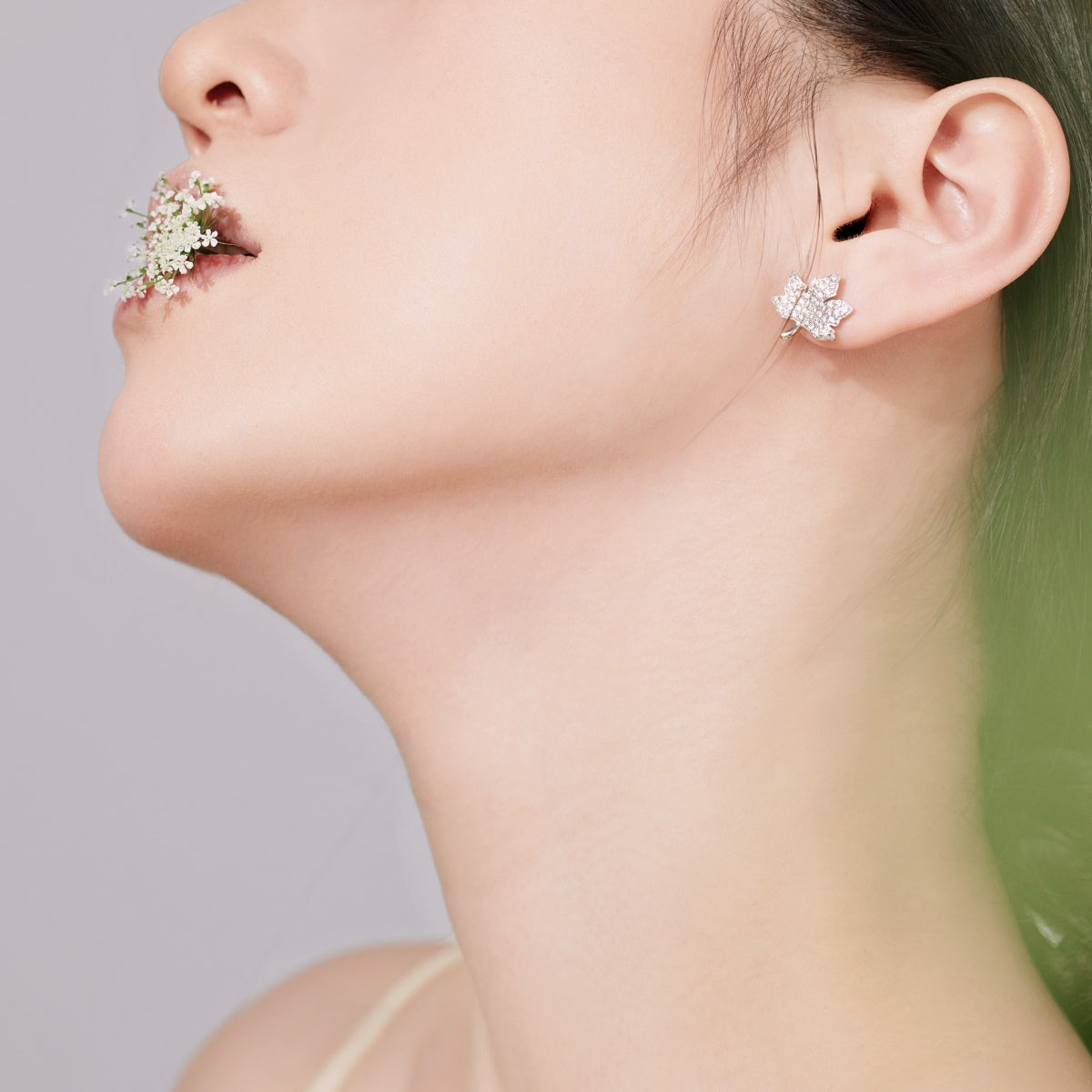 [Violet JW]Exquisite Maple Leaf Design Earrings