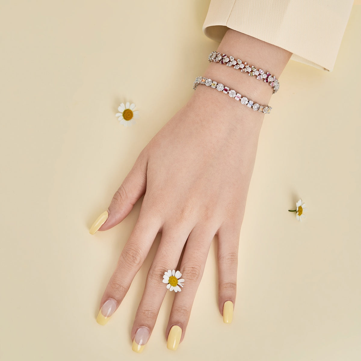[Violet JW]Dainty Exquisite Flower Shape Daily Bracelet