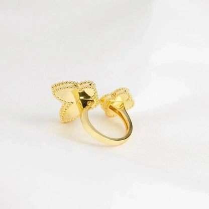 [Baslove] GLÜCKLICHER RING ZWISCHEN DEN FINGERN