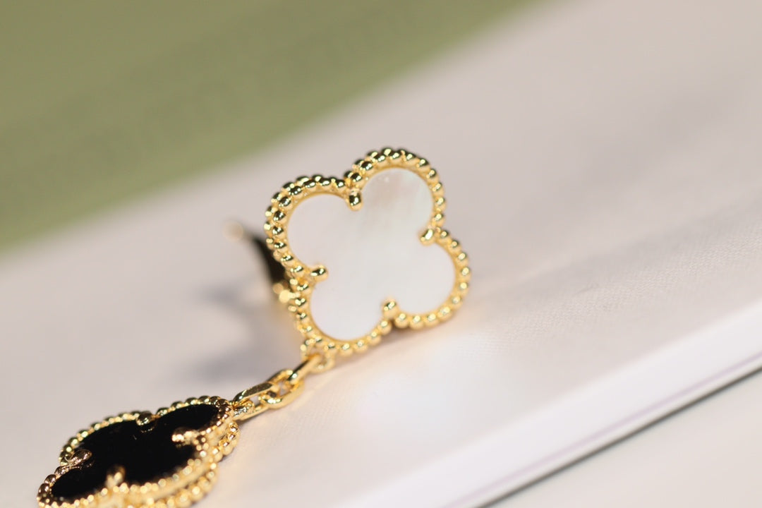 [Violet JW]CLOVER EARRINGS GOLD ONYX MOP 3 MOTIF