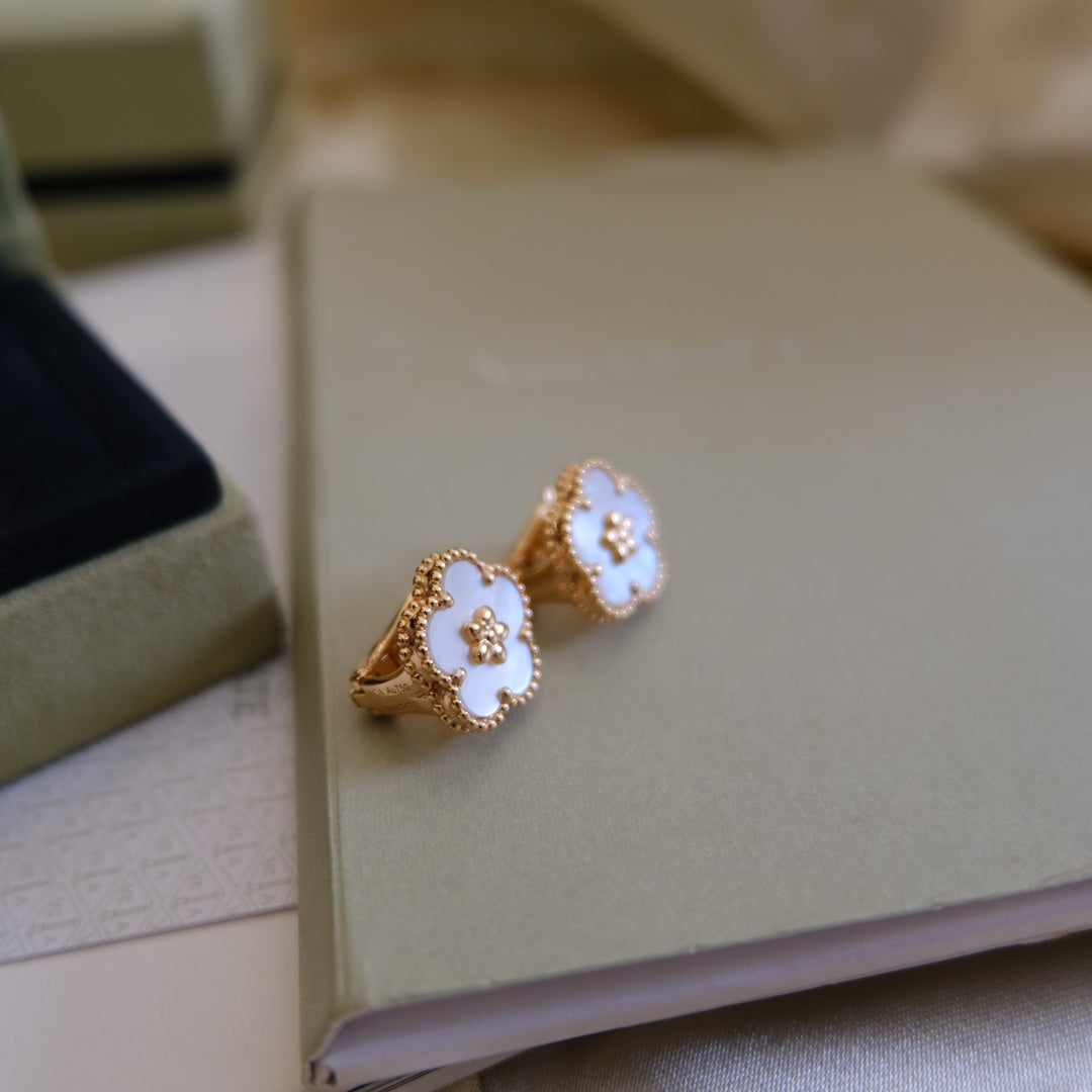 [Violet JW]LUCKY PINK GOLD WHITE MOP EARRINGS