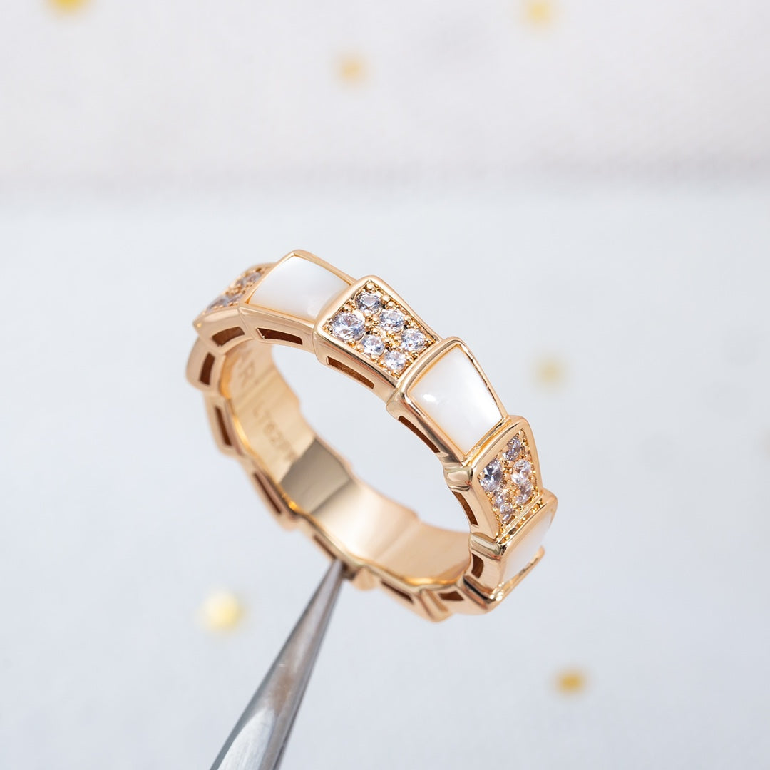 [Baslove]SERPENTI リング ピンクゴールド モップ ダイヤモンド パヴェ 4MM