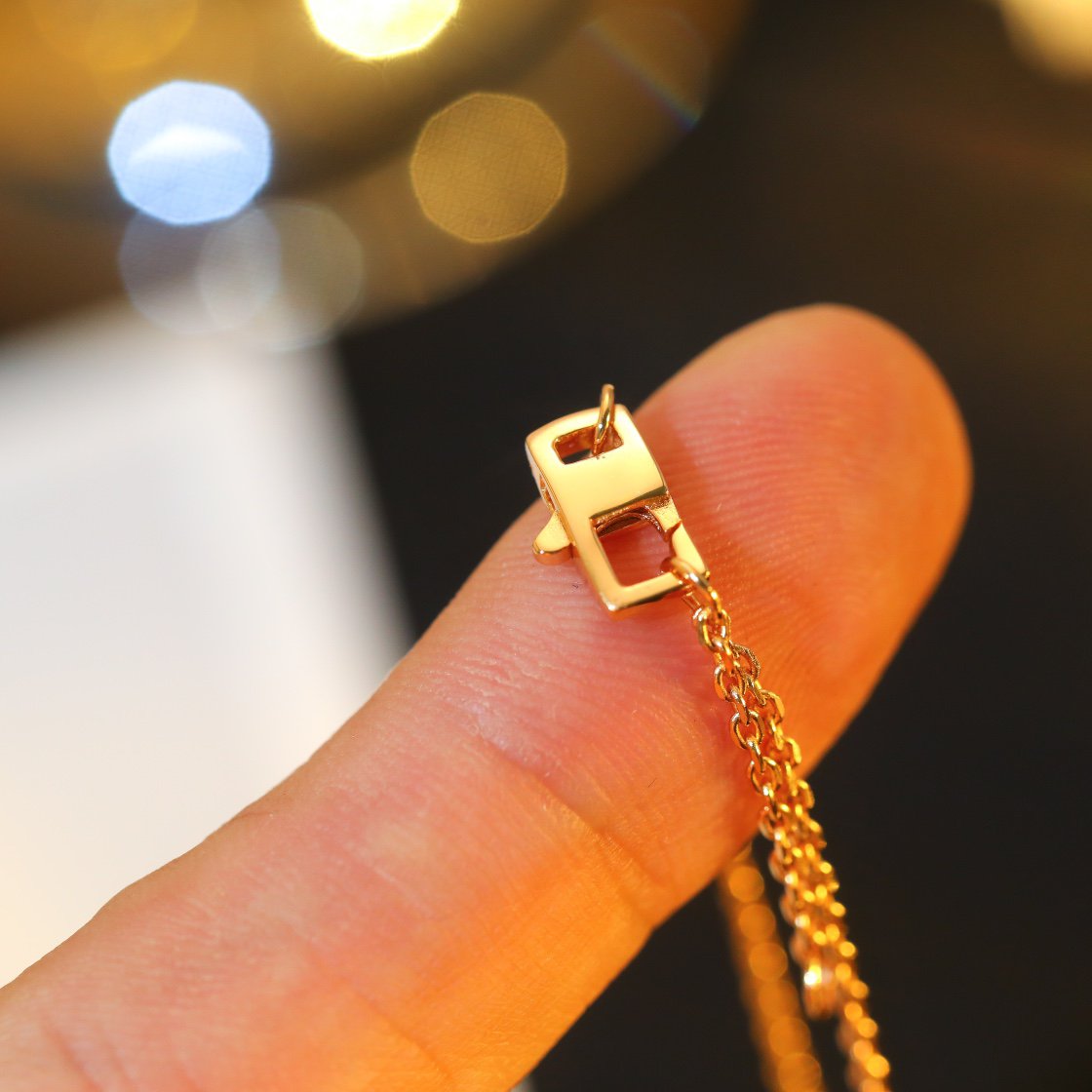 [Baslove]HALSKETTE AUS ROTGOLD MIT STERN UND SONNE
