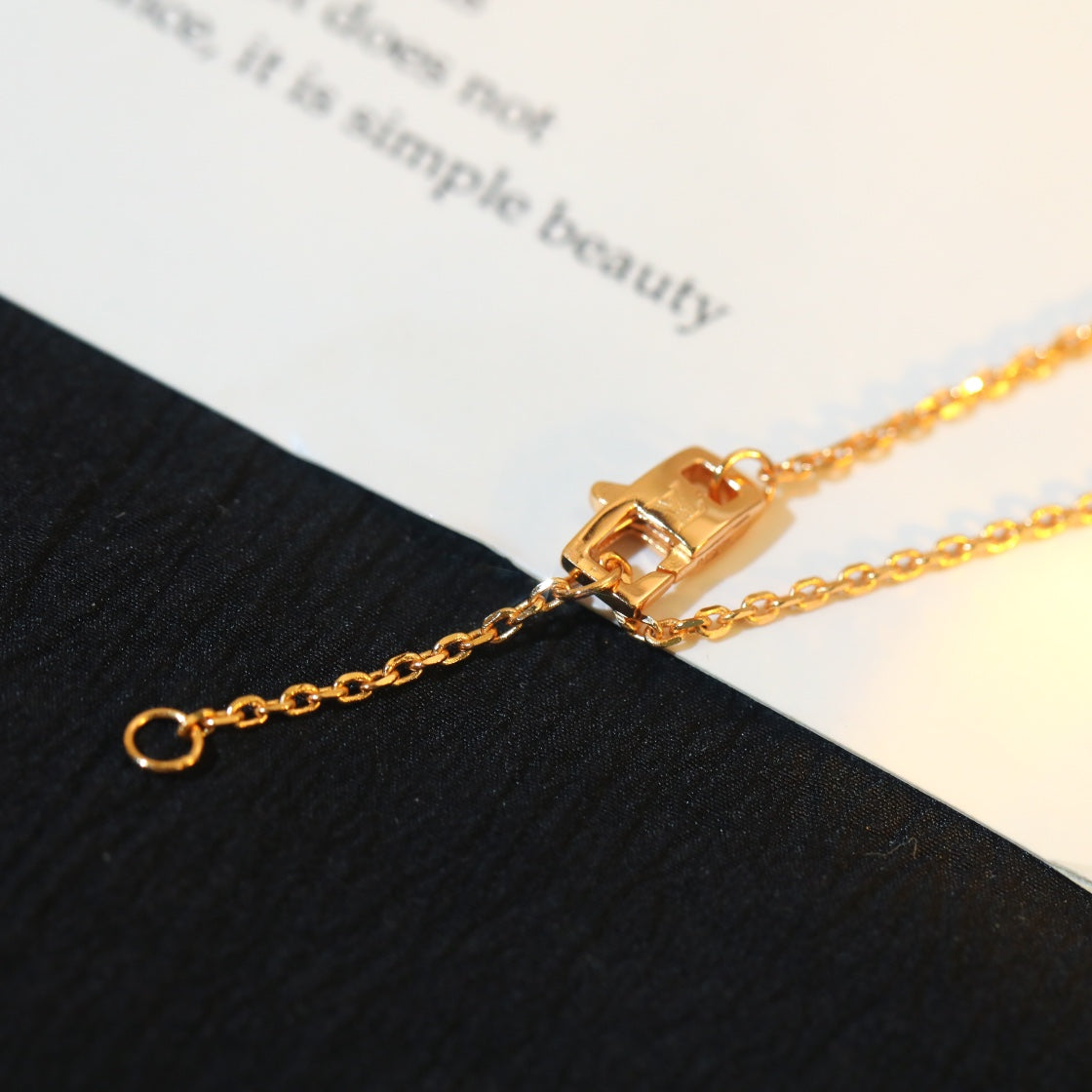 [Baslove]HALSKETTE AUS ROTGOLD MIT STERN UND SONNE