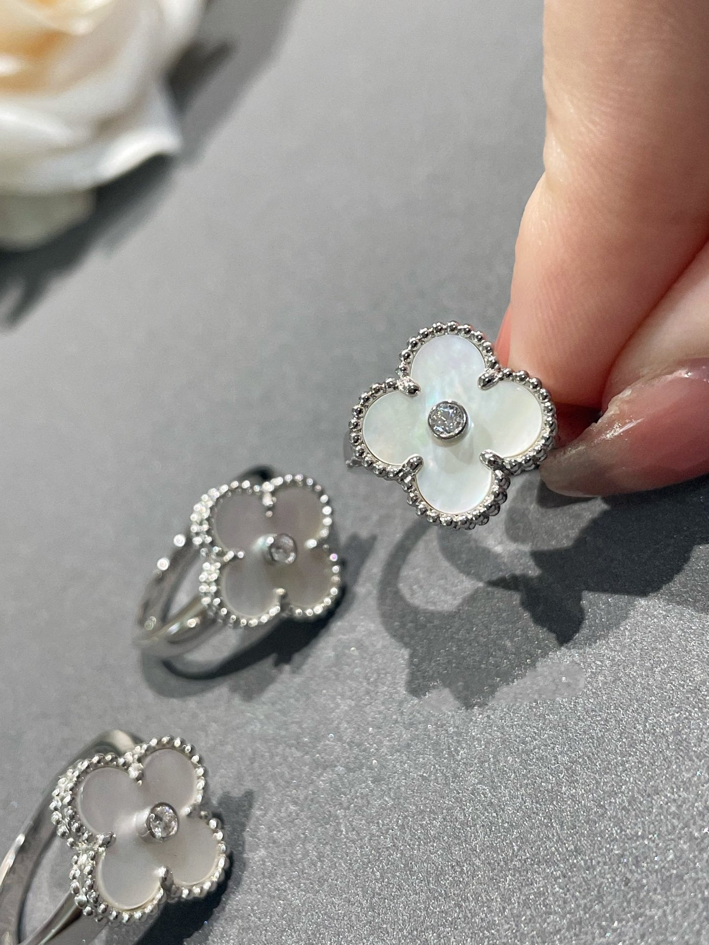 [Baslove] KLEEBLATT SILBER MOP DIAMANTRING