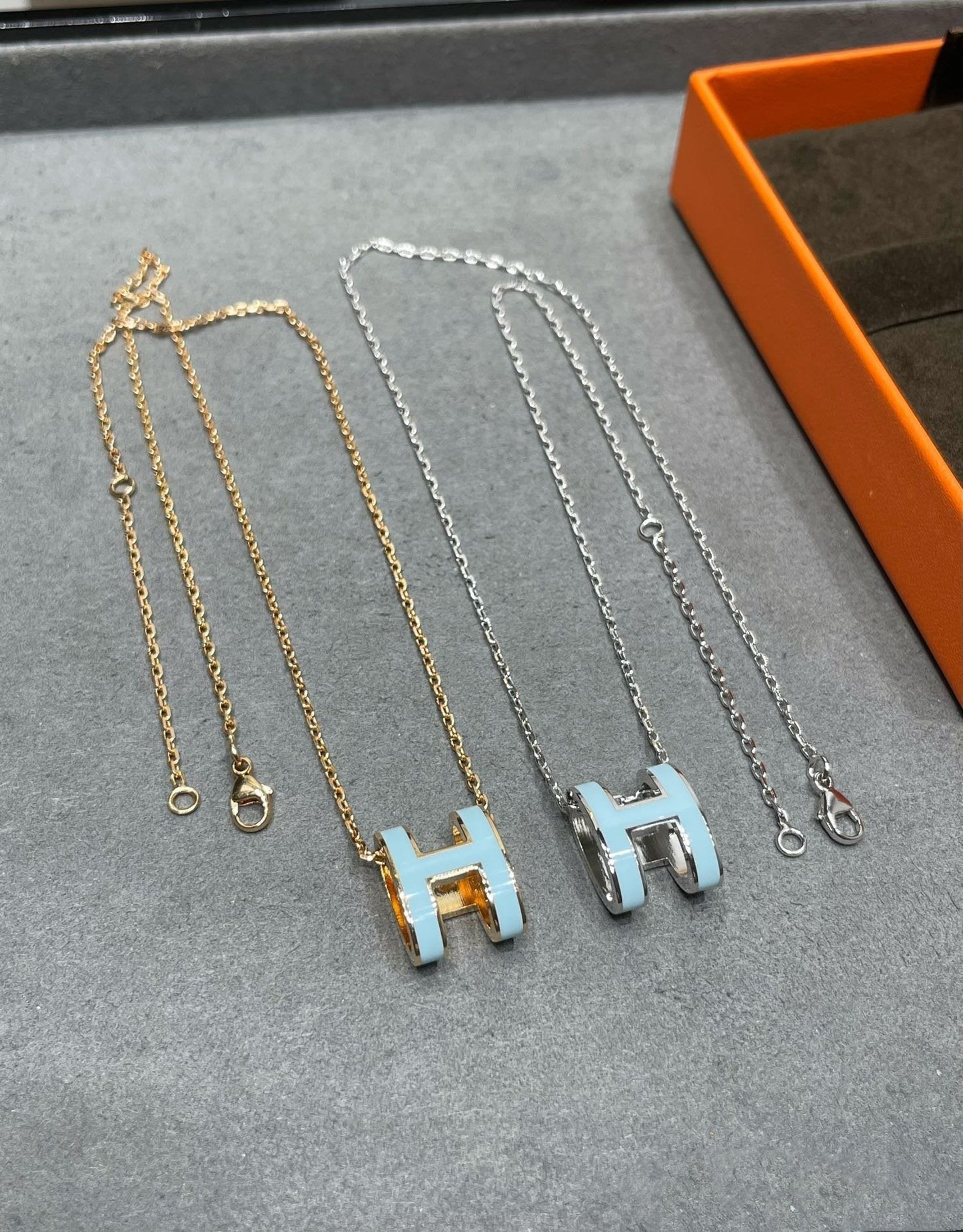 [Baslove]POP H スカイブルーネックレス
