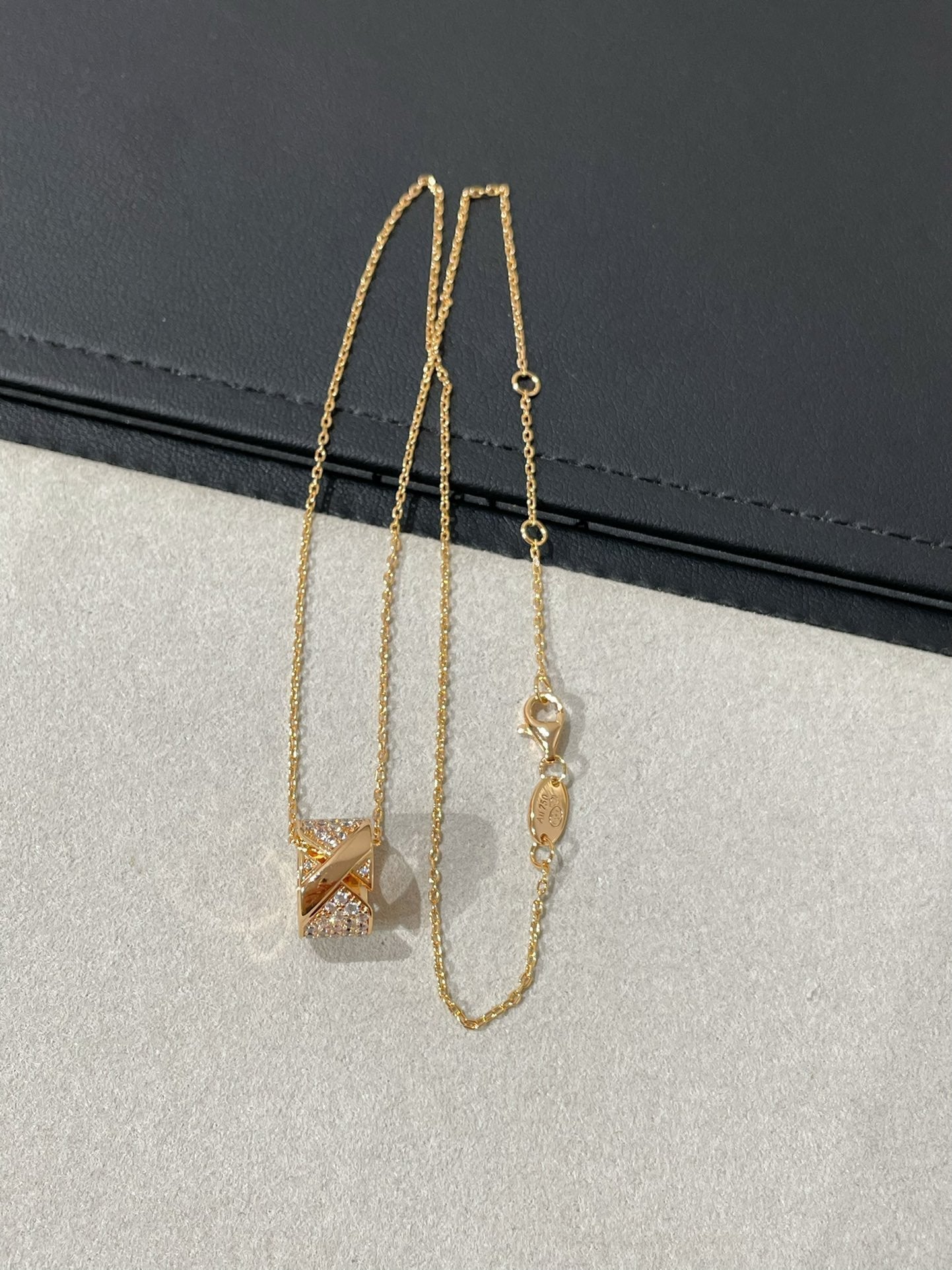 [Baslove] LIENS EVIDENCE HALSKETTE MIT DIAMANTEN