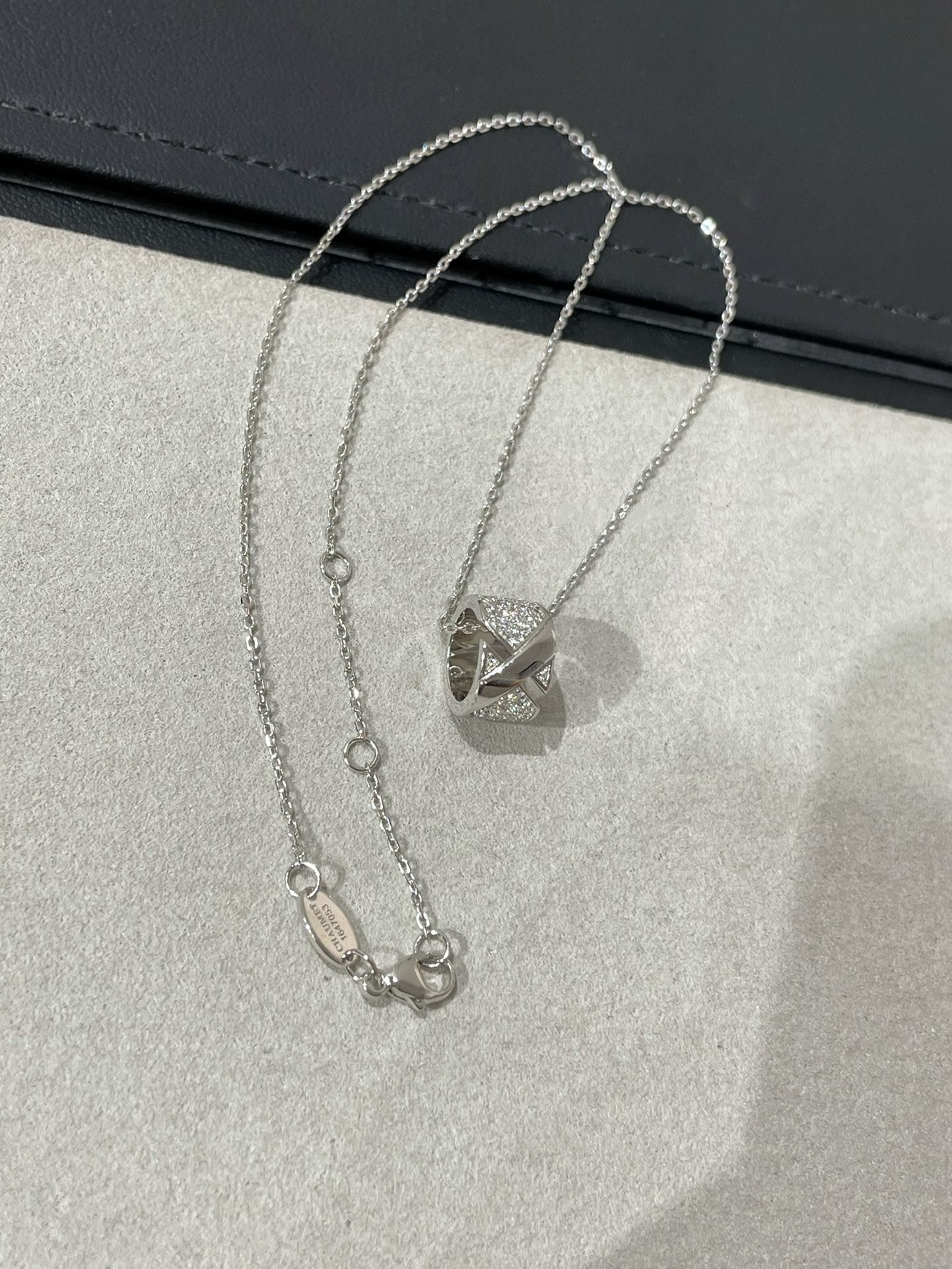 [Baslove] LIENS EVIDENCE HALSKETTE MIT DIAMANTEN