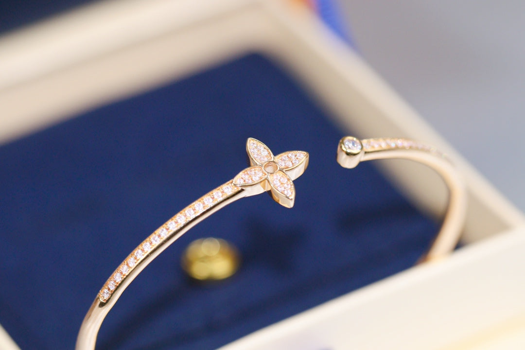 [Baslove]LV IDYLLE OFFENES ARMBAND AUS ROSGOLD MIT DIAMANTEN