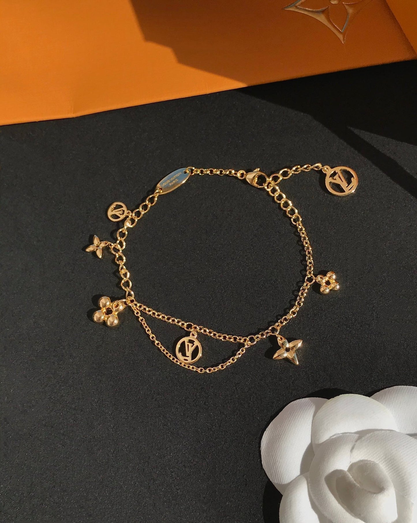 [Baslove]LV BLÜHENDES ROSAGOLD-MOP-ARMBAND