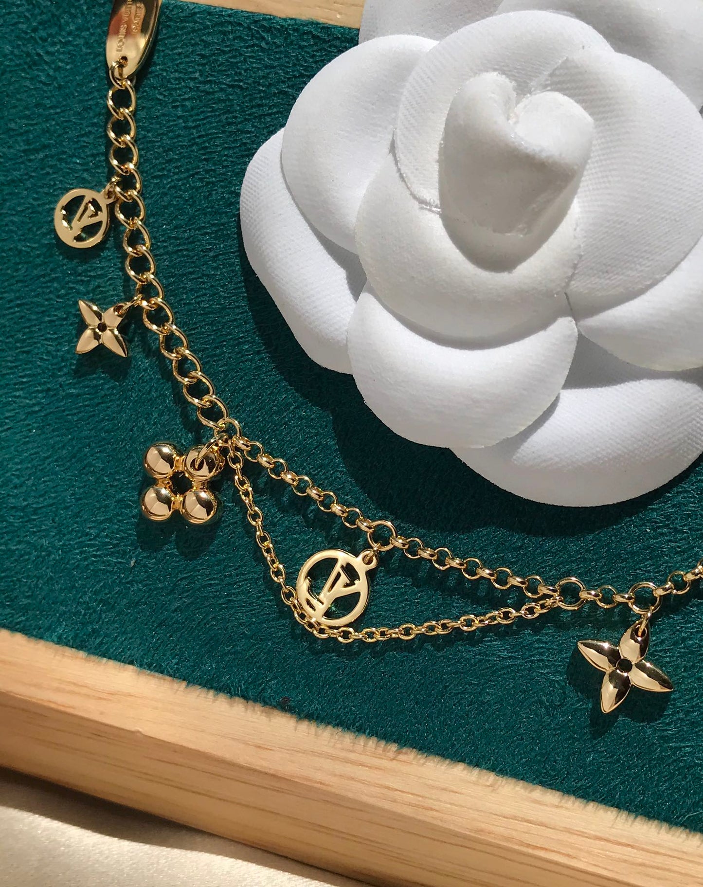 [Baslove]LV BLÜHENDES ROSAGOLD-MOP-ARMBAND