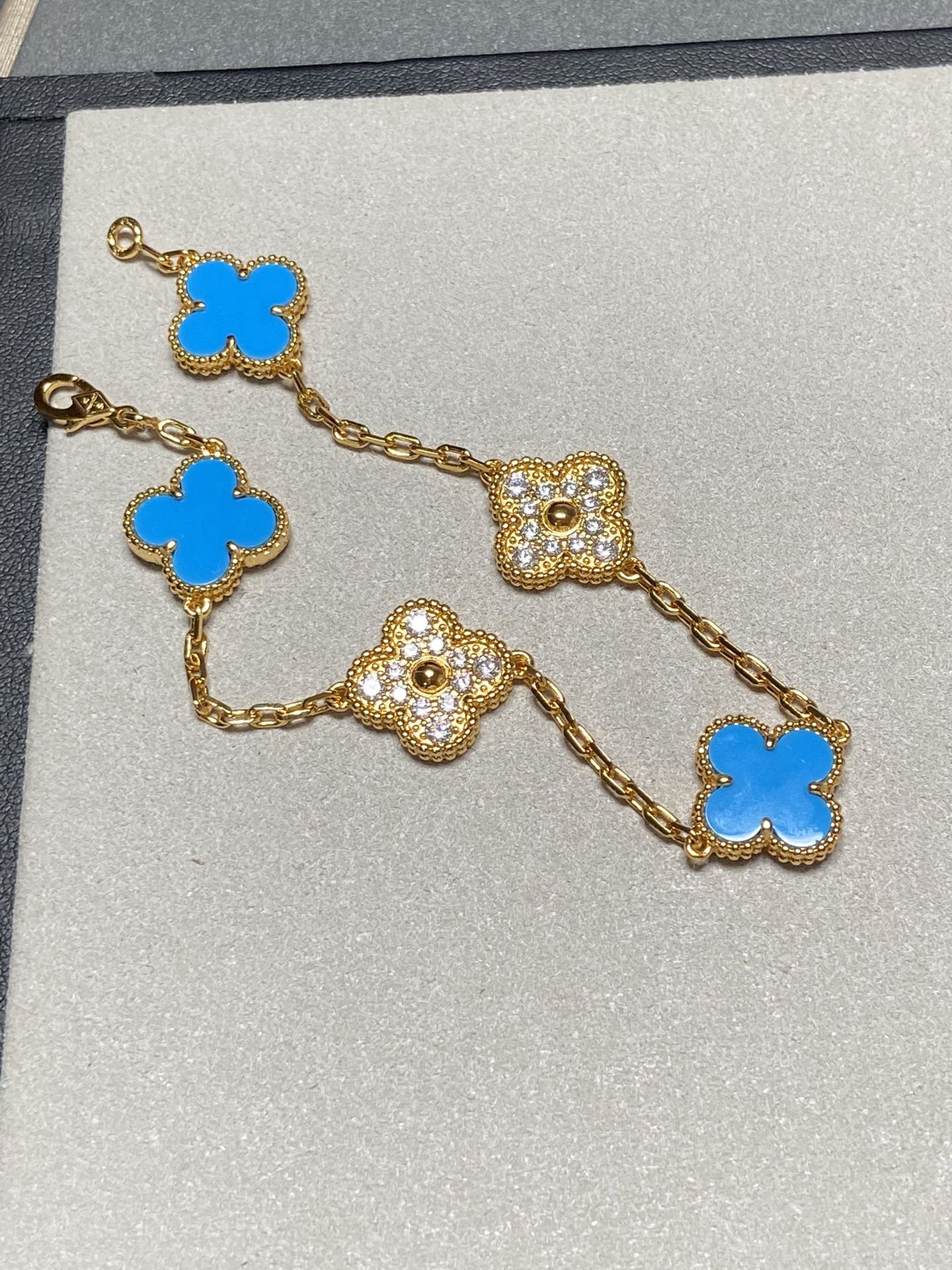 [Violet JW]CLOVER 5 MOTIF BLUE CHALCEDONY DIAMOND GOLD BRACELET