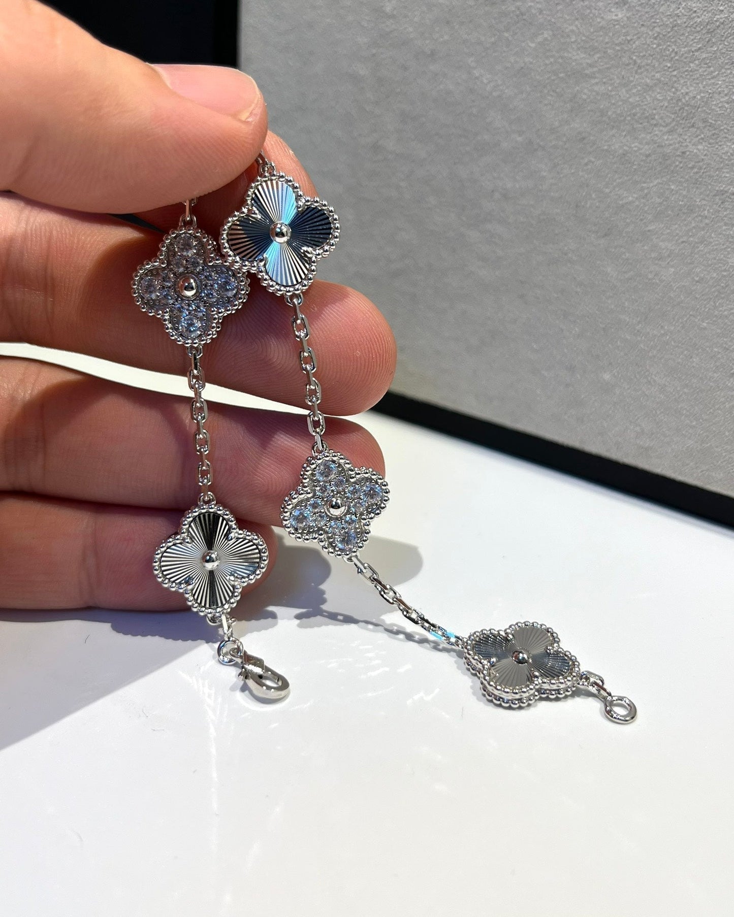 [Violet JW]CLOVER 5 MOTIF SILVER DIAMOND BRACELET